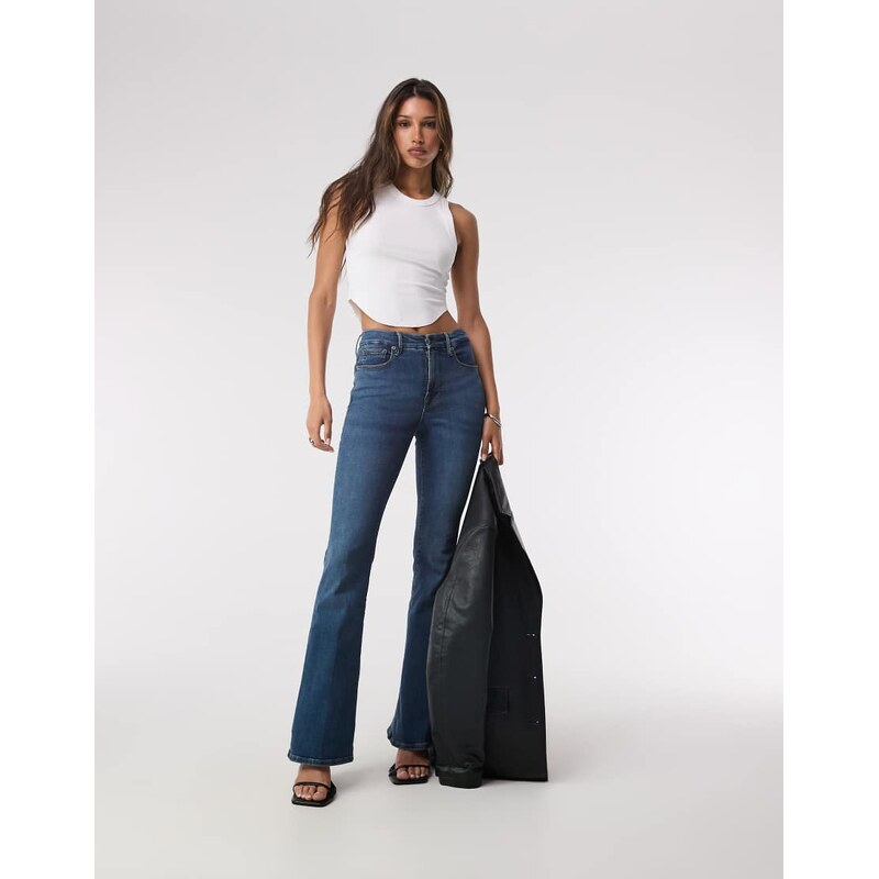 Good American good legs flare jeans in blue 106603671