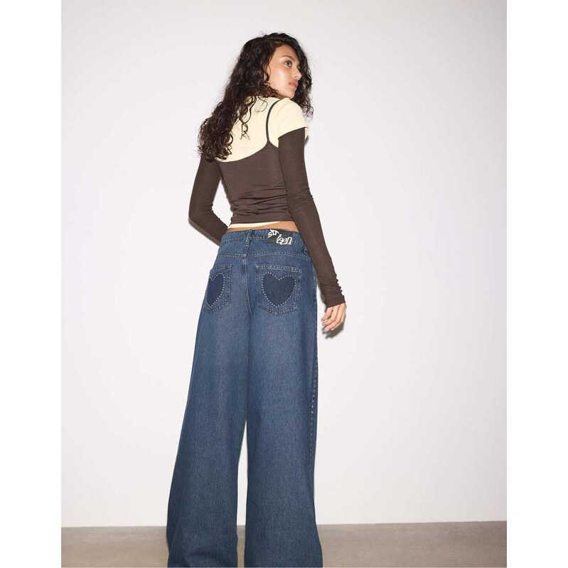 Stradivarius Wide-leg jeans with heart studs in black denim washed 113268840