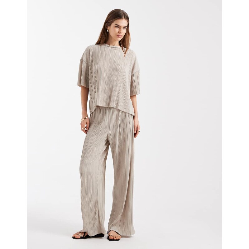 ONLY plisse wide leg trousers in cream-White