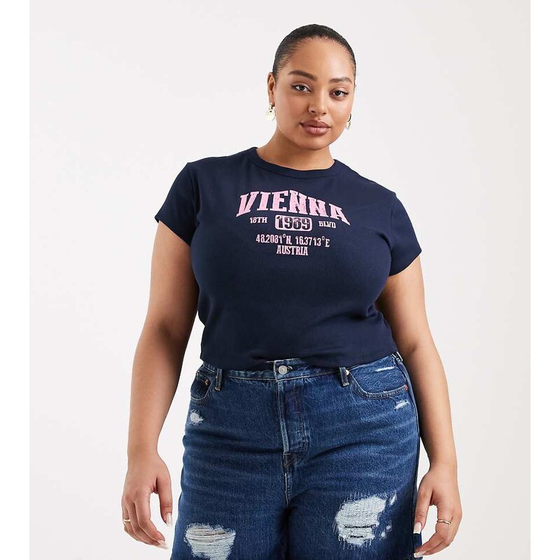 Levis Plus 501 distressed shorts in mid blue wash-Black 113271583