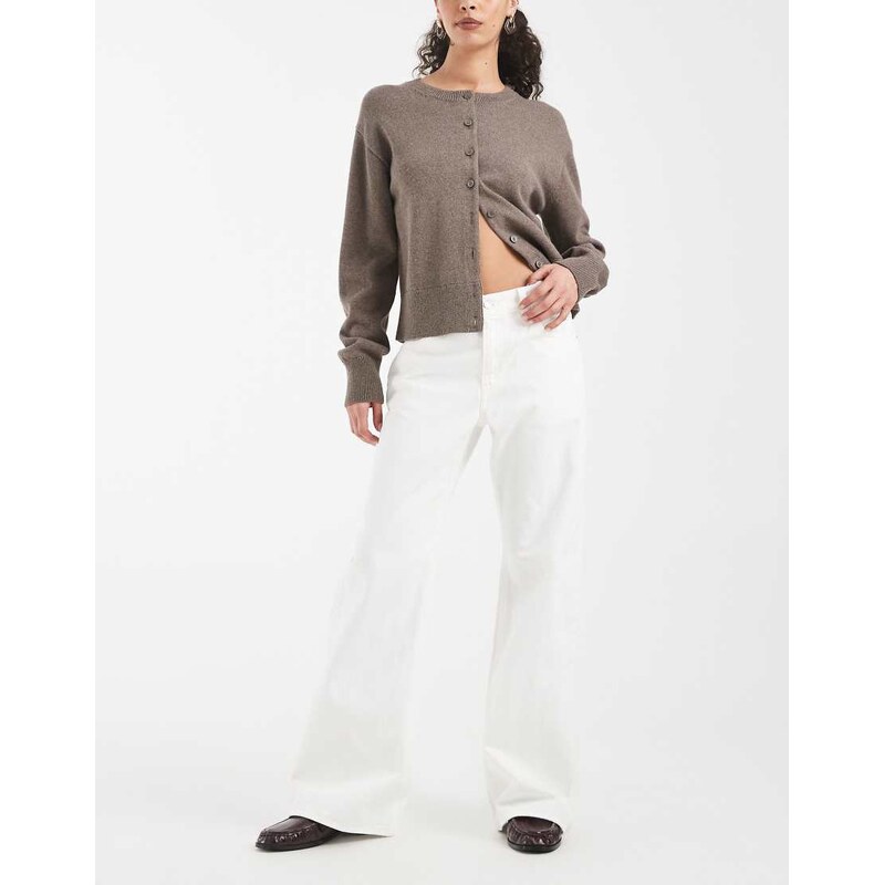 Levis loose bootcut jeans in white