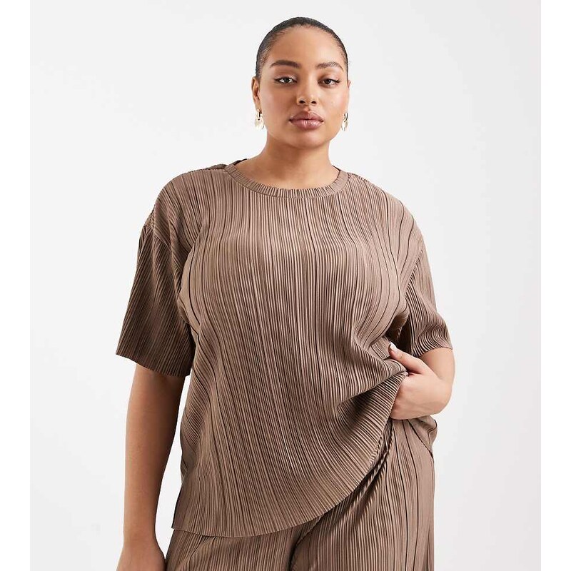 ONLY Curve boxy plisse t-shirt co-ord in light brown 114694744