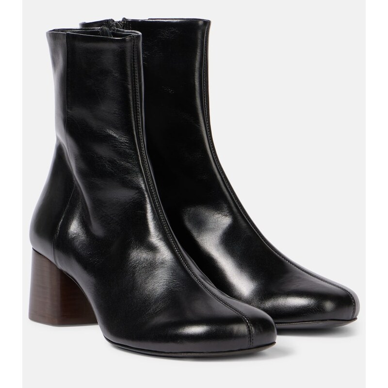 Lemaire Anatomic 55 leather ankle boots
