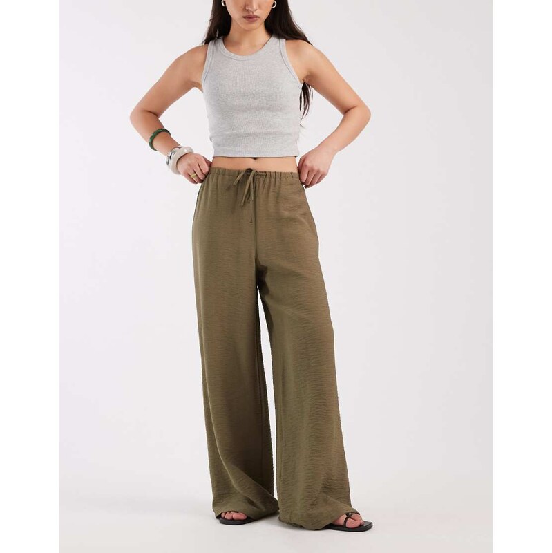 New Look wide leg trousers in khaki-Green