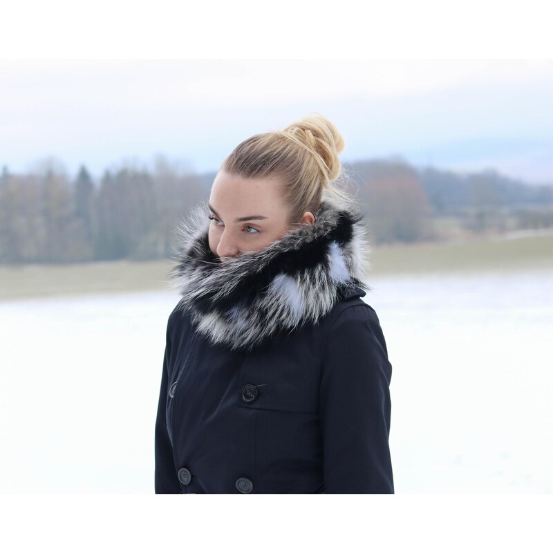 Špongr Kožešinový límec z mývalovce Multi Black&White provlékací 113279972