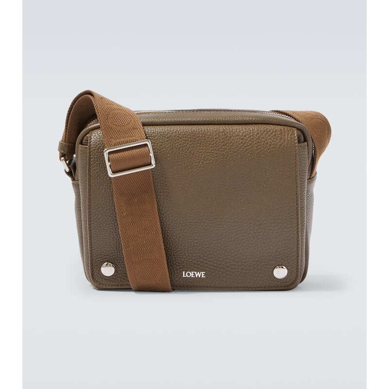 Loewe Pebble Medium kůžová peněženka v hnědém odstínu
