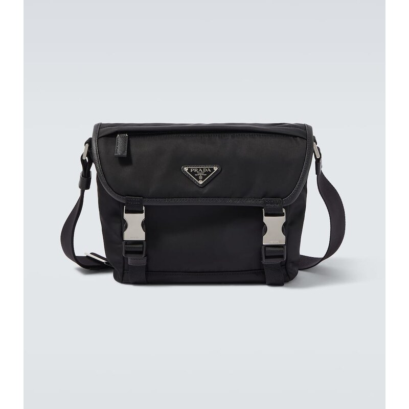Prada Re-Nylon náhrdelní taška v černé barvě