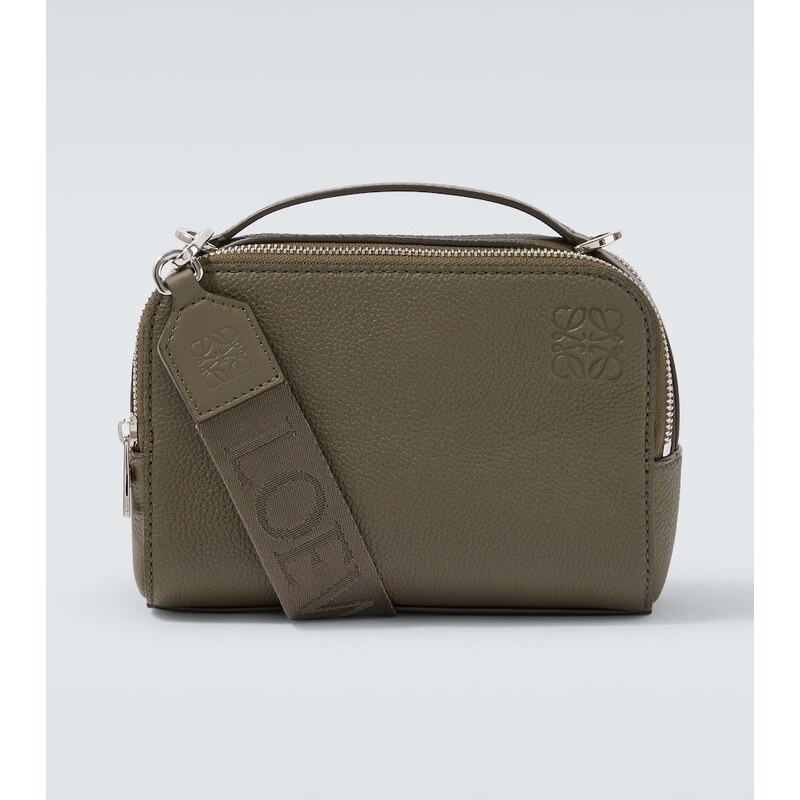 Loewe Mini kožená taška na rameno v barvě khaki green
