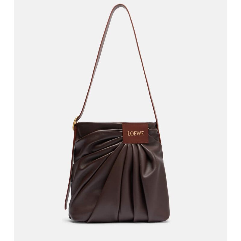 Loewe drapovaná kabelka z kůže v tmavě hnědém odstíně