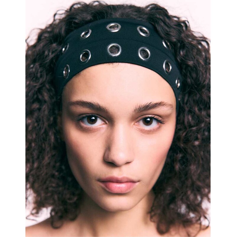 Stradivarius Set of 2 headbands with studs in black 113297316