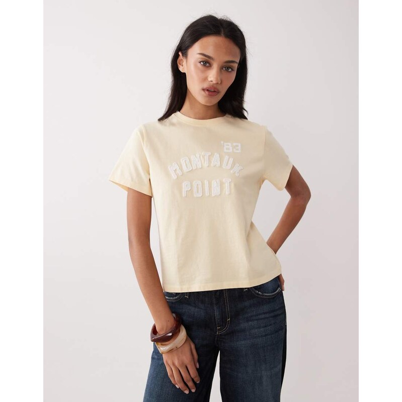 Abercrombie & Fitch location logo graphic t-shirt in yellow 113325201