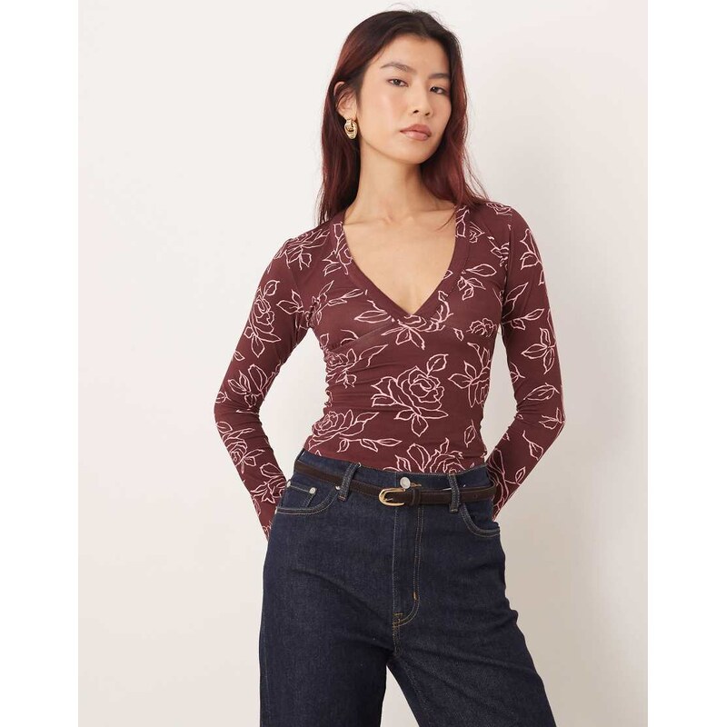 Motel Emesy long sleeve v neck top in maroon rose detail-Red