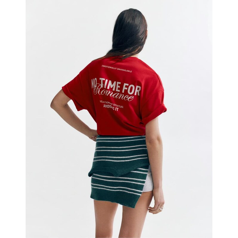 Pull&Bear Red t-shirt with romance graphic in red 113327562