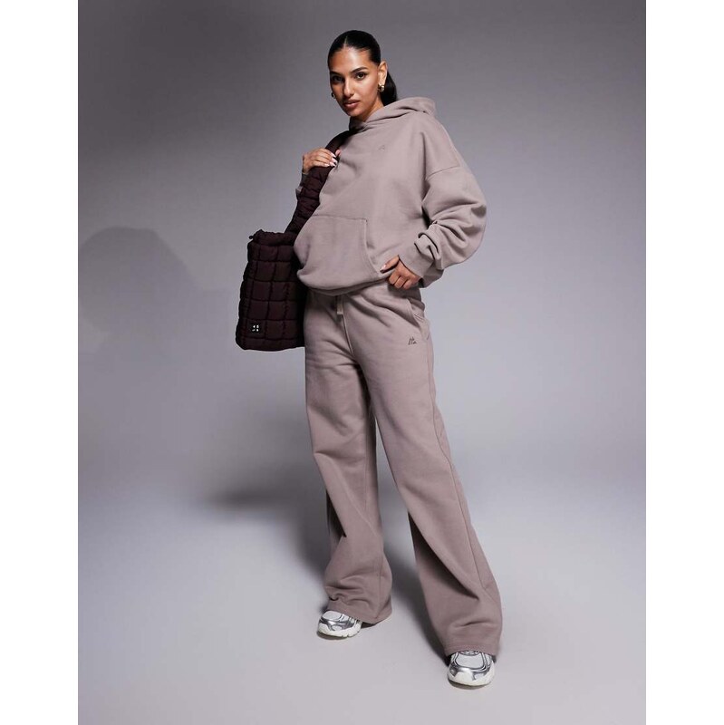 Montirex Form wide leg joggers in brown 113880440