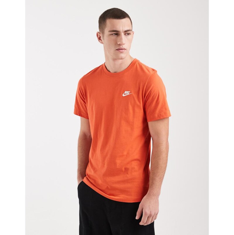 Nike Club t-shirt in orange