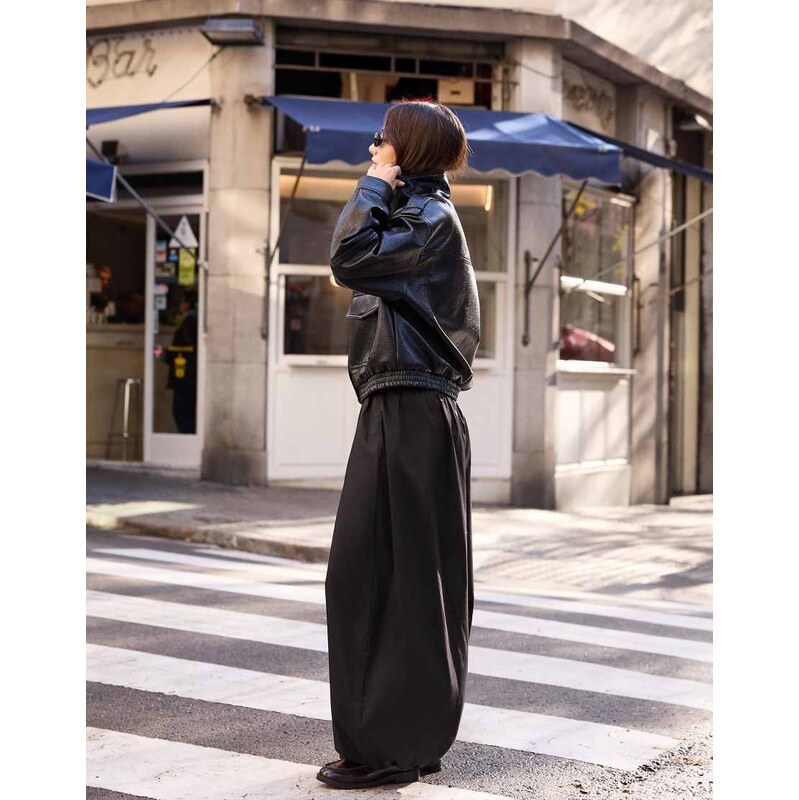 Bershka Poplin bloomer trousers in black