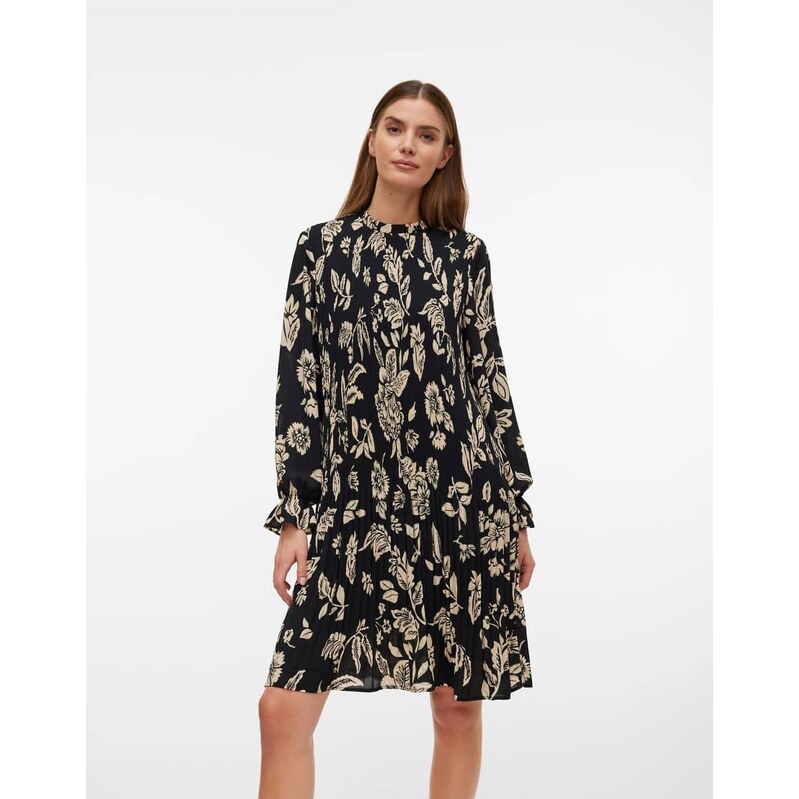 Vero Moda Dress in black