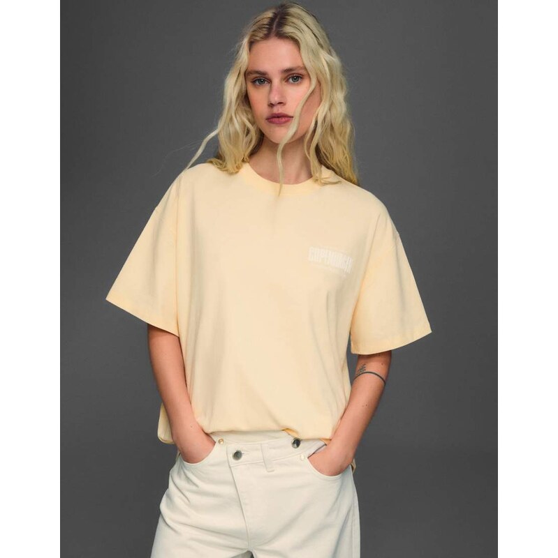 Bershka Short sleeve print t-shirt in yellow