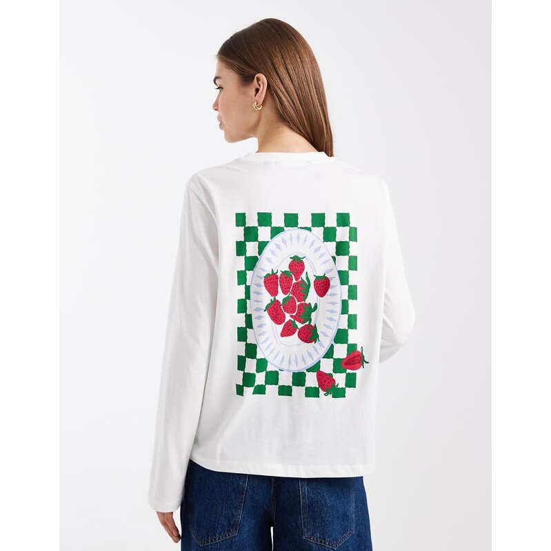 Vero Moda oversized long sleeve t-shirt with checkerboard strawberry 115711579