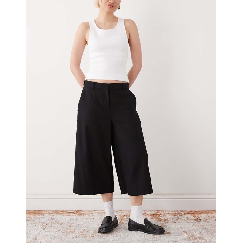 Weekday suiting capri trousers in black 113383729