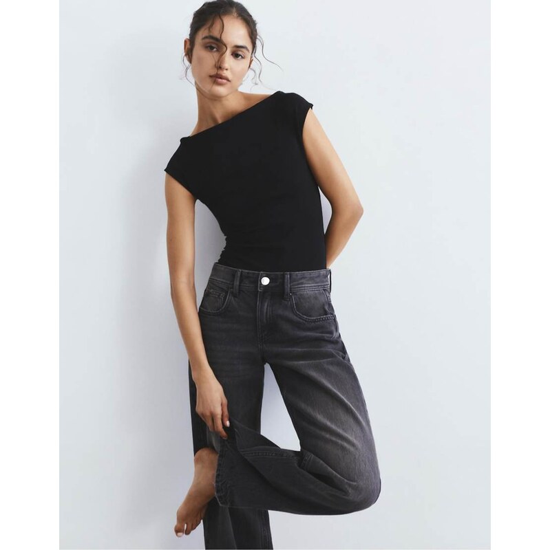 Pull&Bear Short sleeve bodysuit in black 113383780