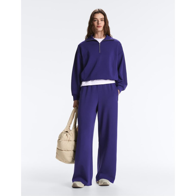OYSHO Wide straight-leg trousers with modal in cobalt-Blue 113383796