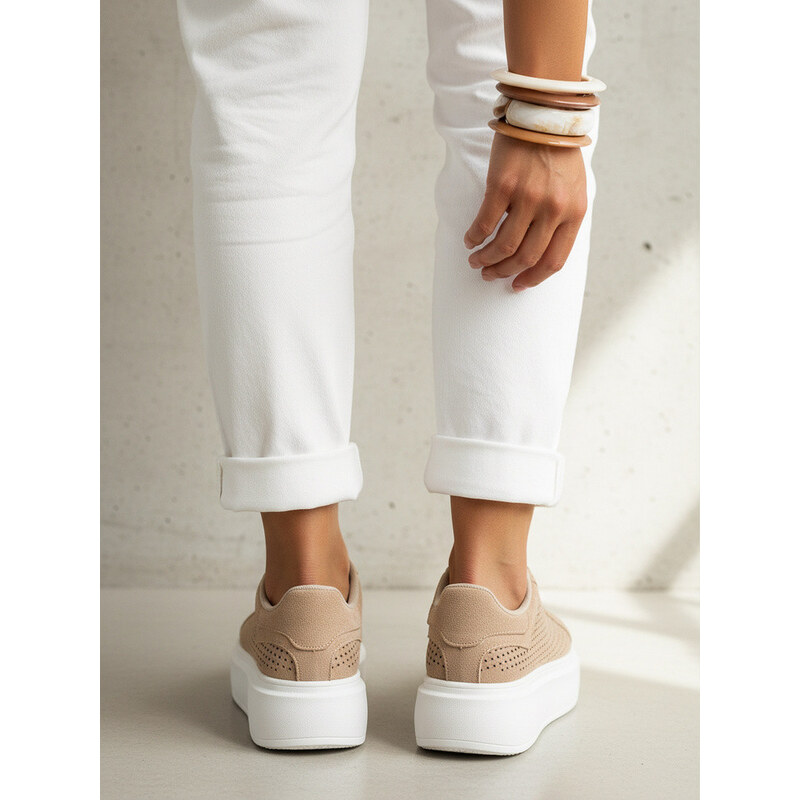 Dámské béžové tenisky Dstreet model 21996203 - FashionStreet