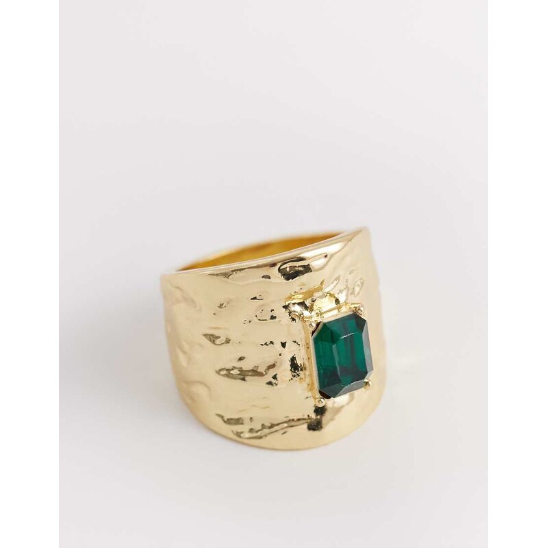 ASOS DESIGN wide ring with green stone in hammered gold tone 113435182