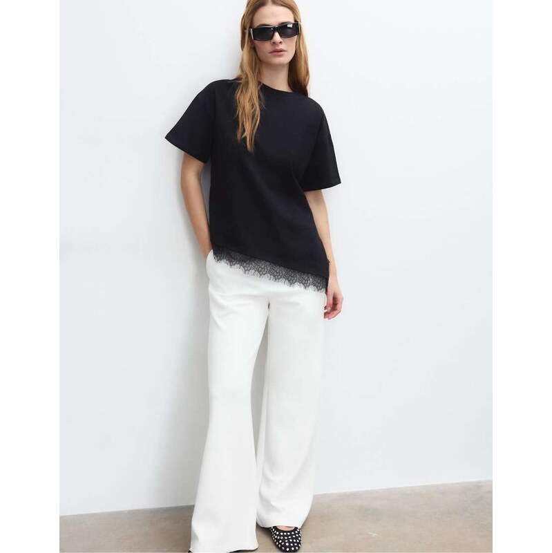 Stradivarius Short sleeve t-shirt with lace hem in black