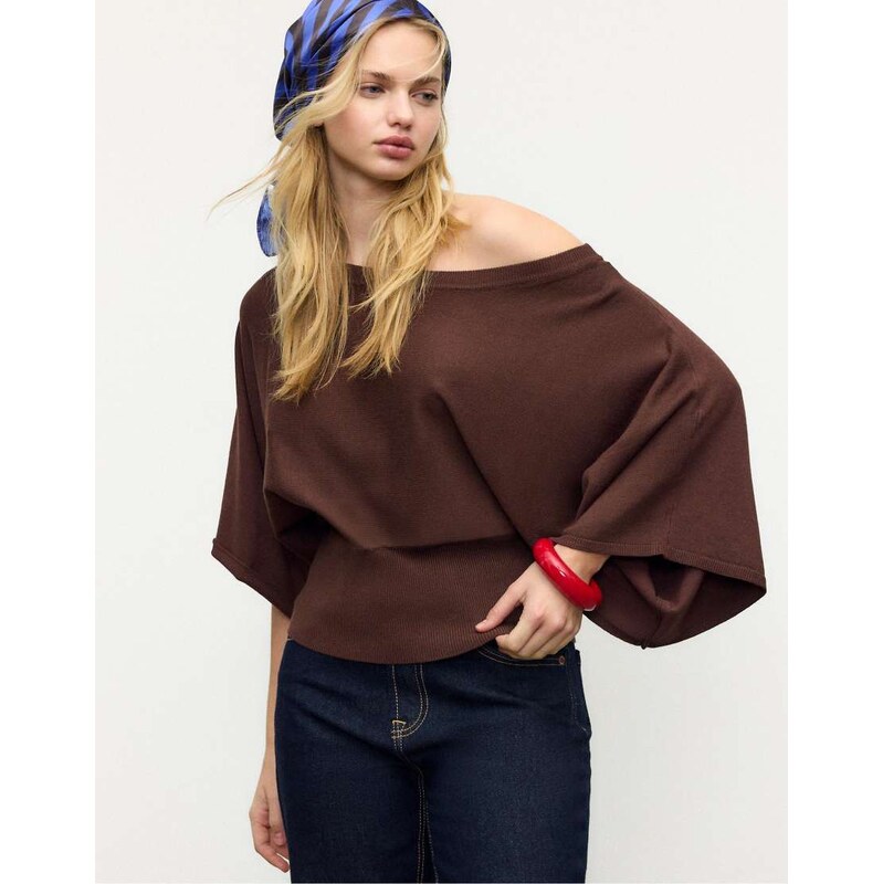 Stradivarius Knit batwing sleeve jumper in brown 113435291