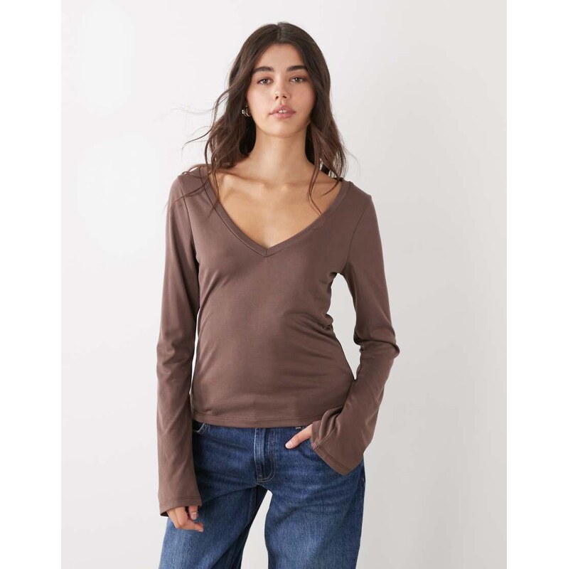 Monki soft touch v-neck top in mole-Brown