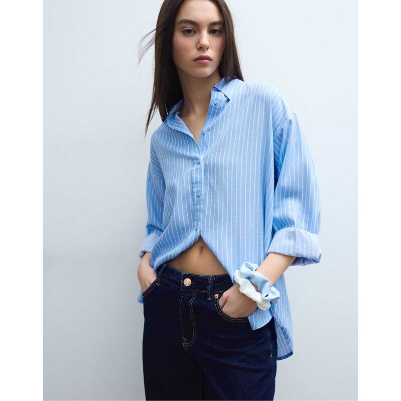 Stradivarius Linen-effect shirt in sky blue 113467311