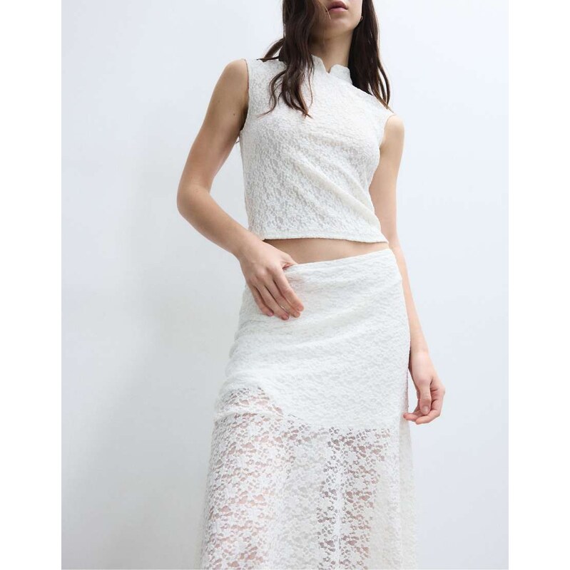 Stradivarius Lace qipao style t-shirt in ecru-White