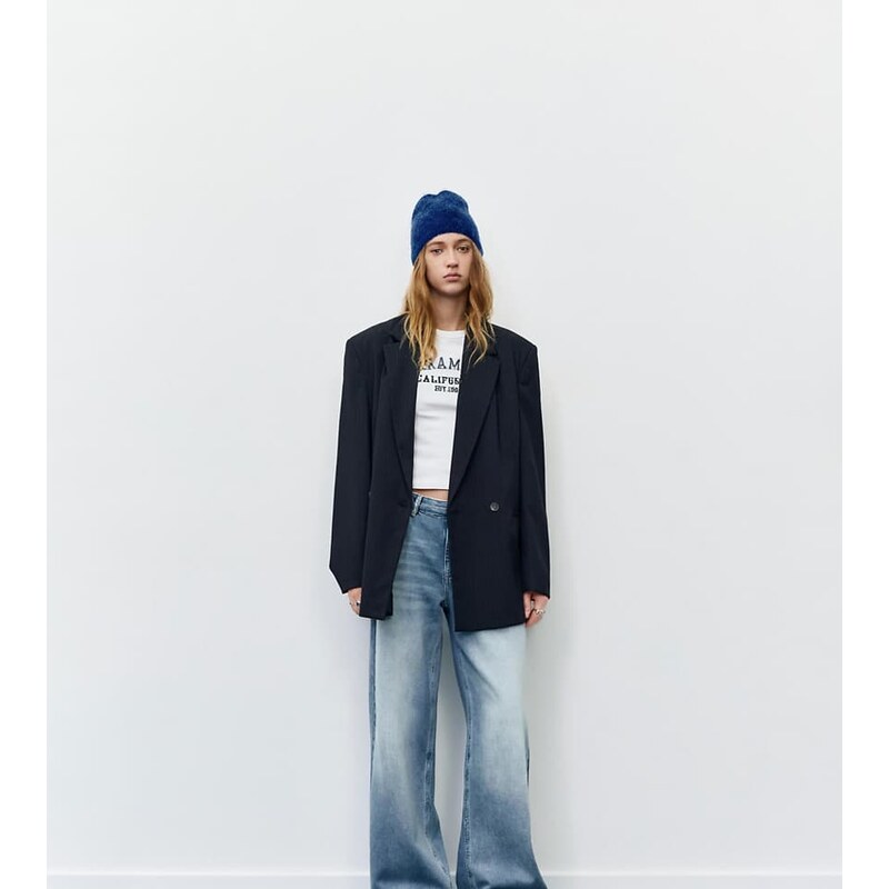 Pull&Bear Petite loose oversize jeans in medium blue 113501877