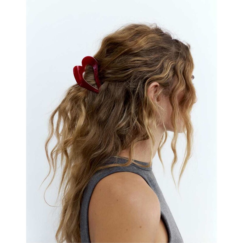 Pull&Bear Heart hair clip in red 113501997