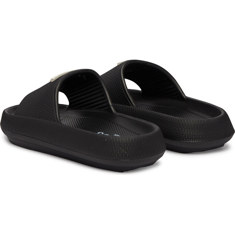 Nazouváky Guess