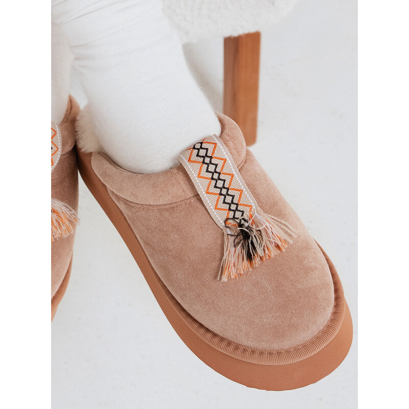 Dámské zateplené žabky beige Dstreet model 21994594 -