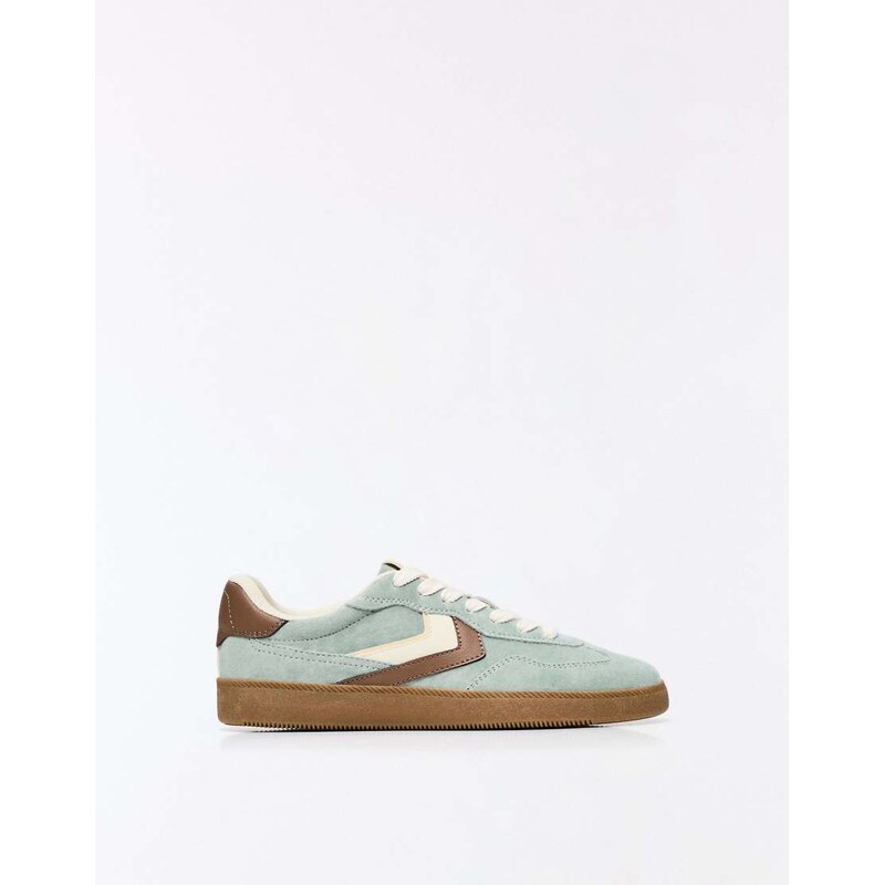 Bershka Retro trainers in blue