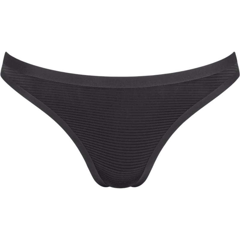 Dámská tanga ZERO Feel Air String - BLACK - černé 0004 - SLOGGI 113557209