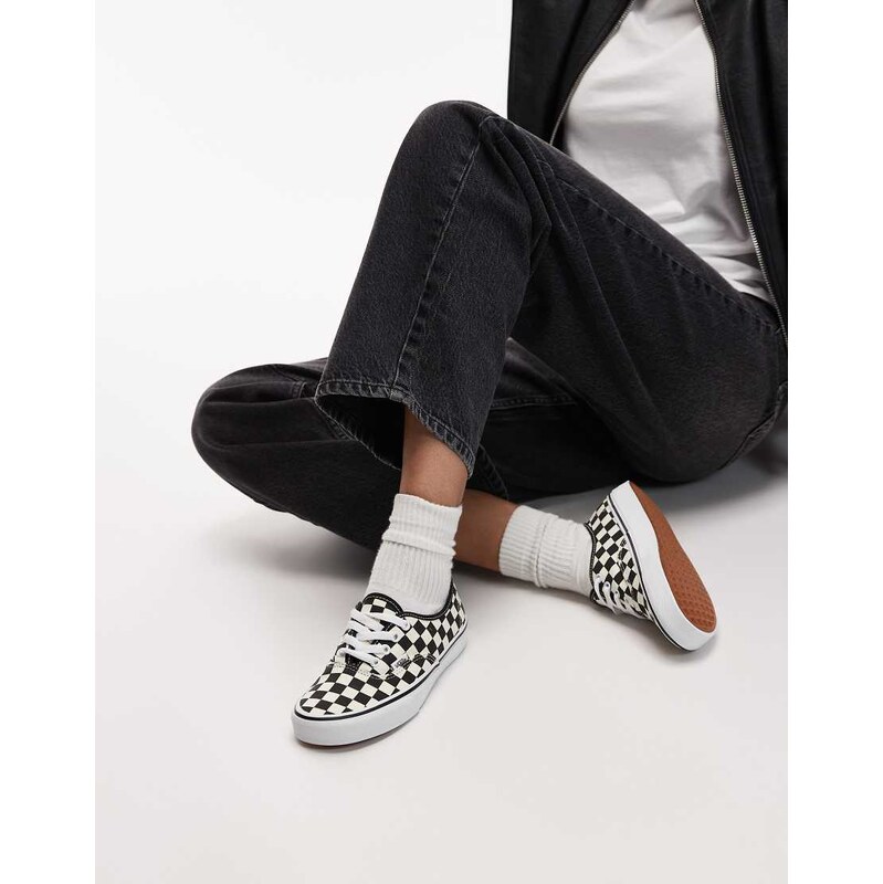 Vans Authentic trainers in black and white