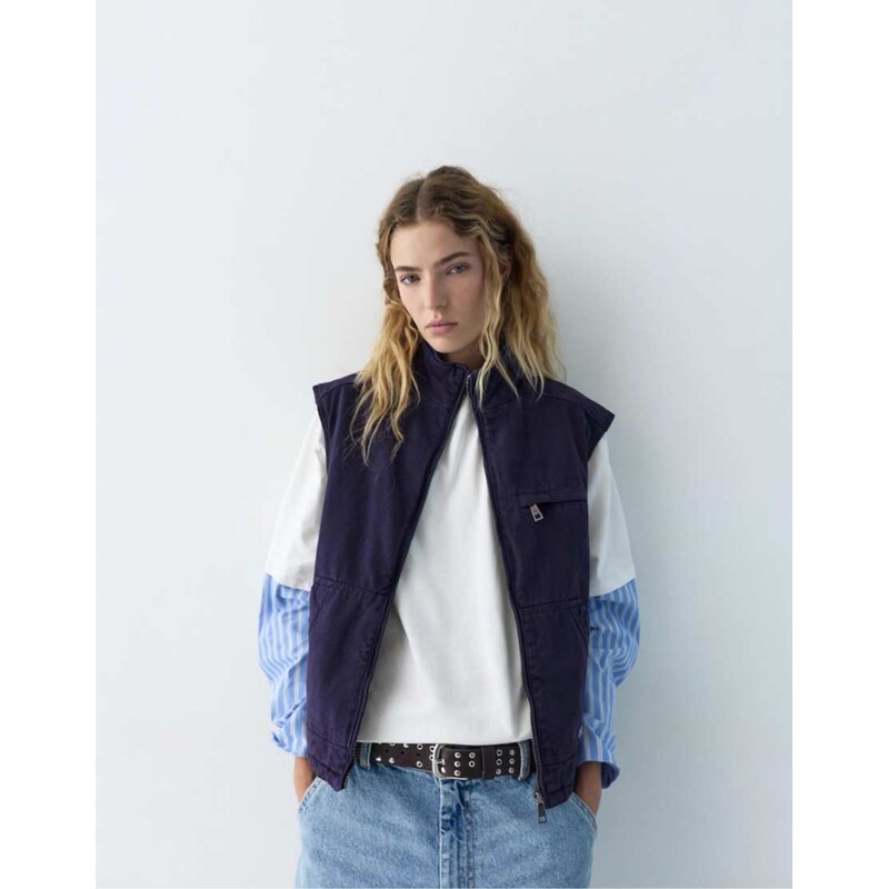 Pull&Bear Quilted gilet in navy 113623698