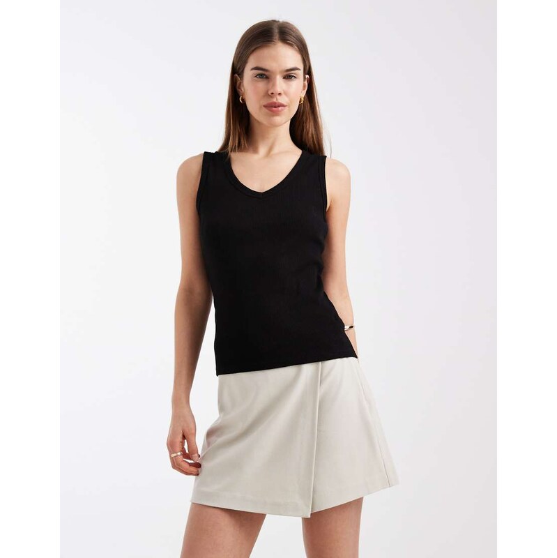 Vero Moda high waist skort in cream-White