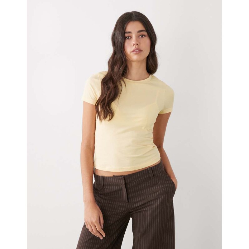 Monki slim fit baby tee in butter yellow - YELLOW