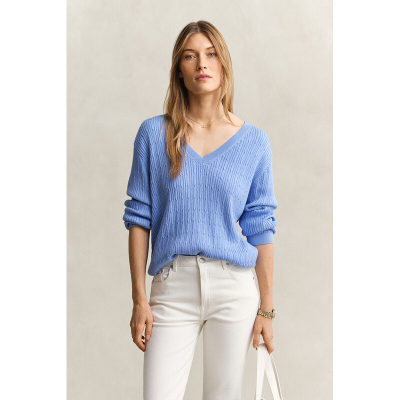 SVETR GANT CABLE KNIT V-NECK PALACE BLUE
