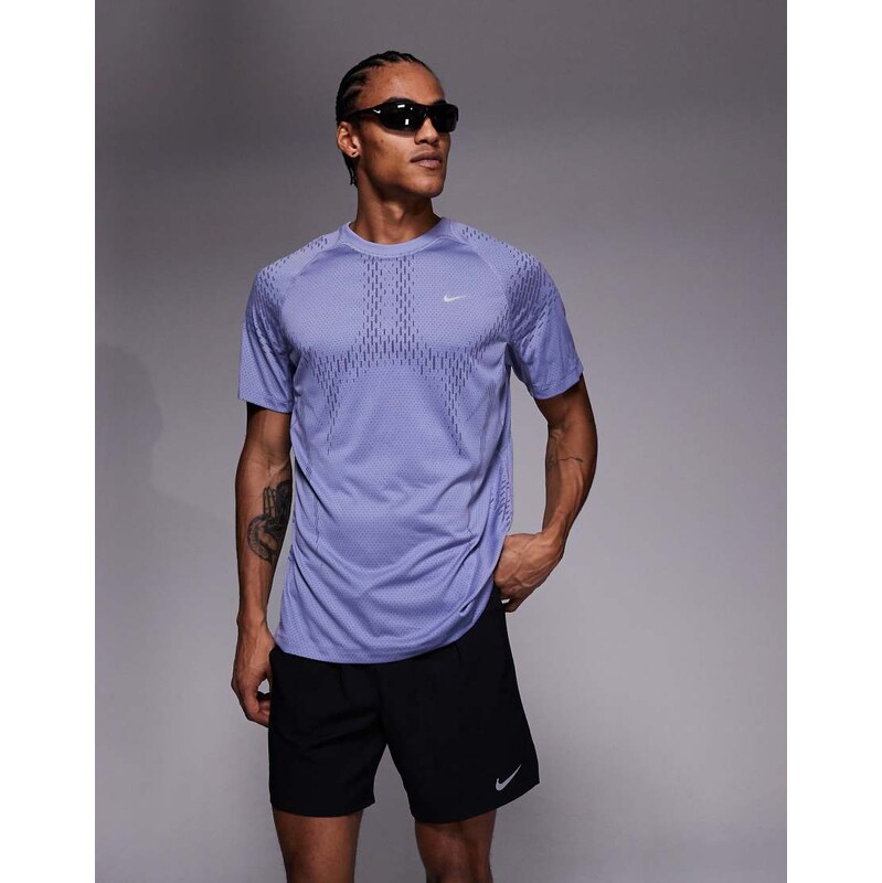 Nike Running Stride Dri-FIT t-shirt in lilac-Purple
