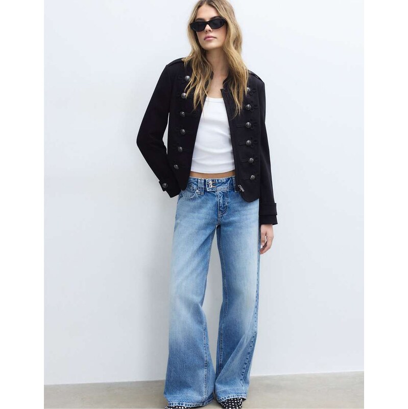 Stradivarius Low-rise wide-leg jeans with jewel button in medium