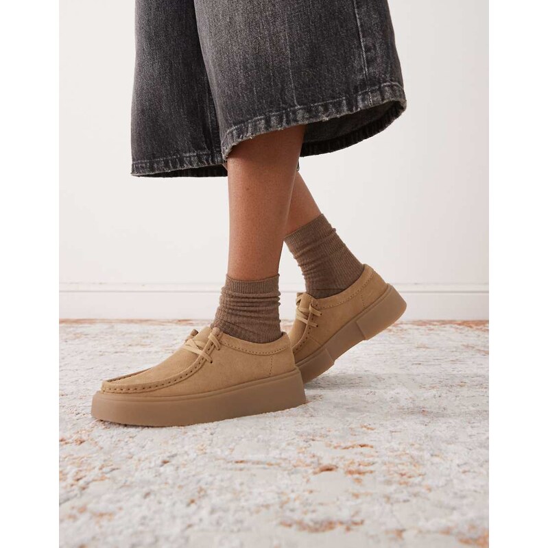 Clarks Torview shoes in dark sand suede-Neutral 115521296
