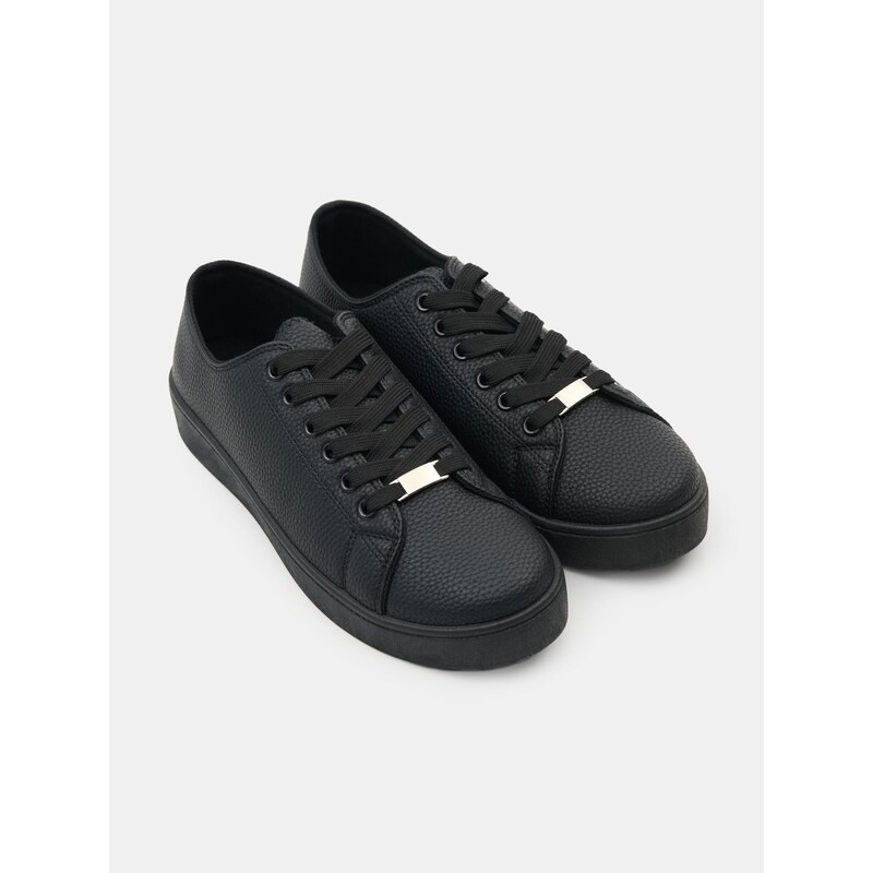 Sinsay - Šněrovací sneakersy z imitace kůže - černá 113654935