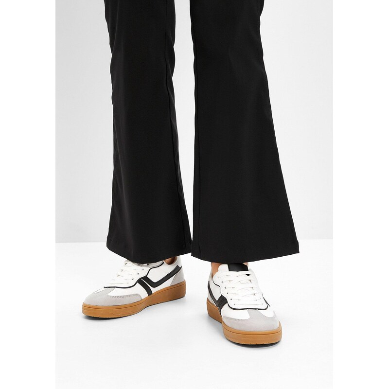 bonprix Tenisky v retro stylu černá Žena 91587269