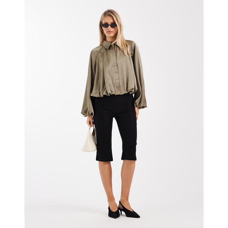 4th & Reckless bengaline side split seam front capri trouser in black 115602858